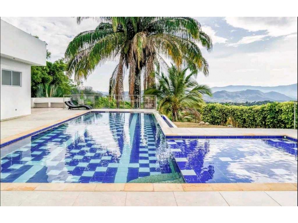 CASA CAMPESTRE DE LUJO EN ANAPOIMA