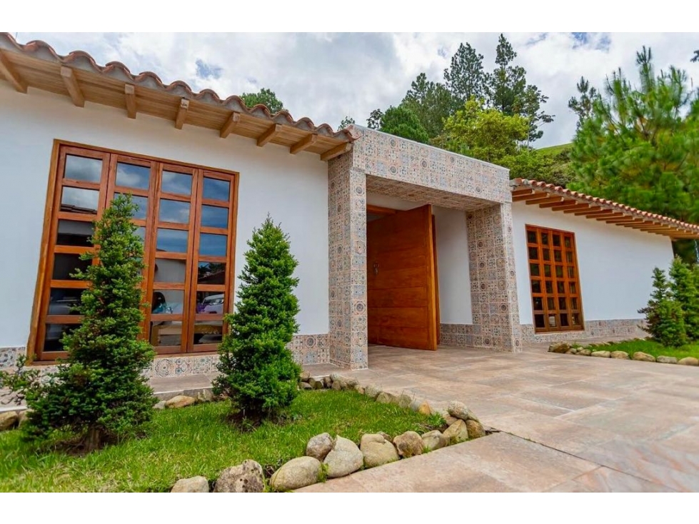 Hermosa Casa Campestre de un solo nivel para venta en La Ceja
