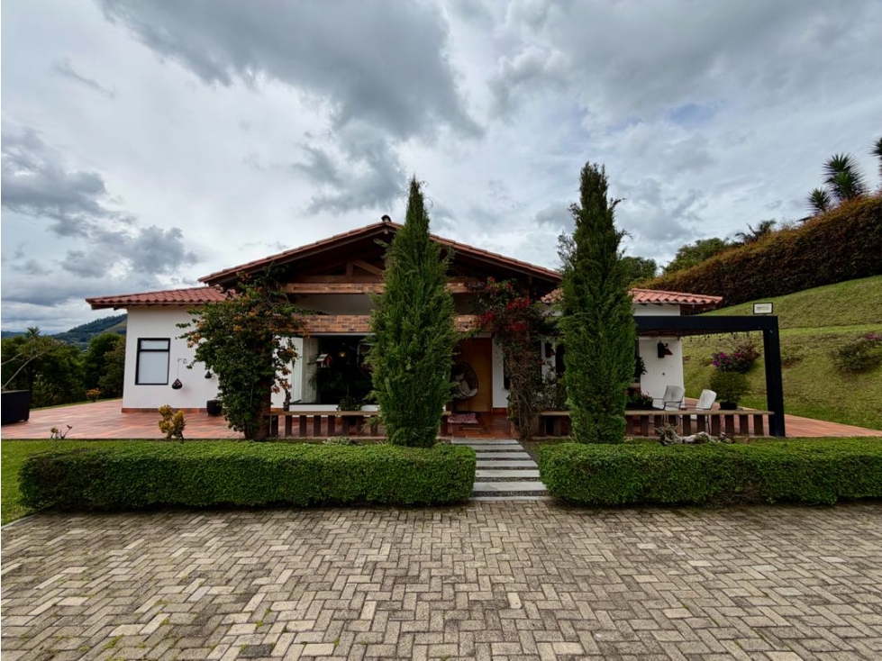 CASA CAMPESTRE DE UN SOLO NIVEL EN LA VIA SAN ANTONIO LA CEJA