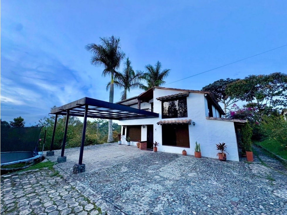 Casa campestre El Carmen de Viboral 1650 millones - 1