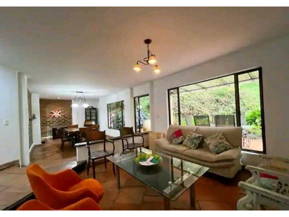 CASA CAMPESTRE - EL ESCOBERO