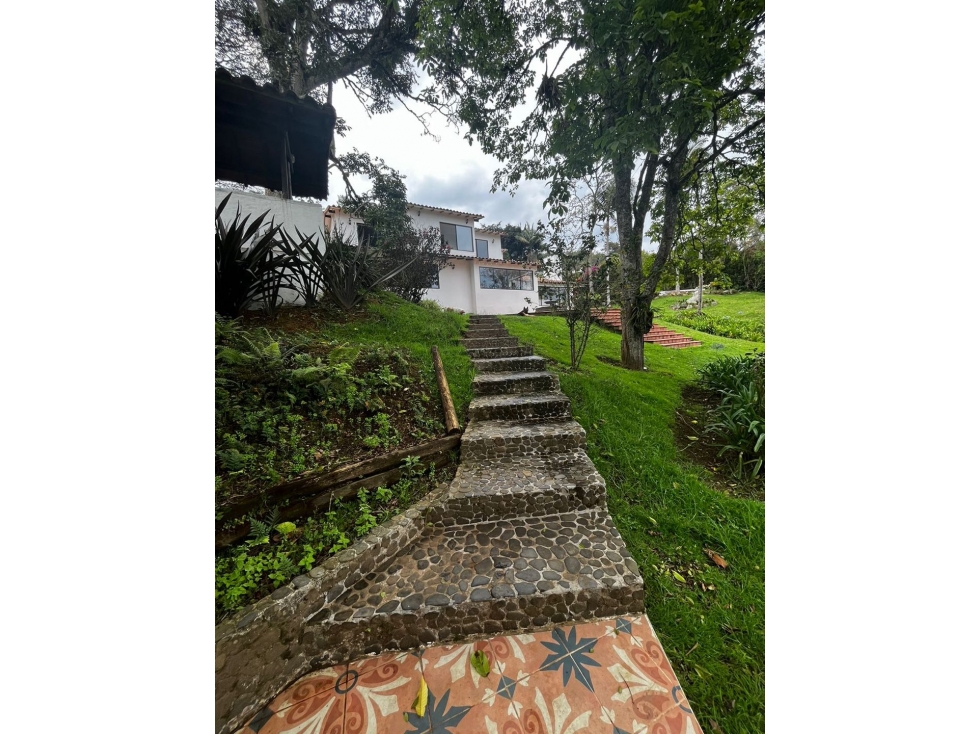Casa Campestre El Retiro 6400 lote 3250 millones millones — foto 2
