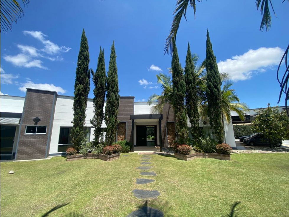 Casa campestre amoblada en alquiler Llanogrande