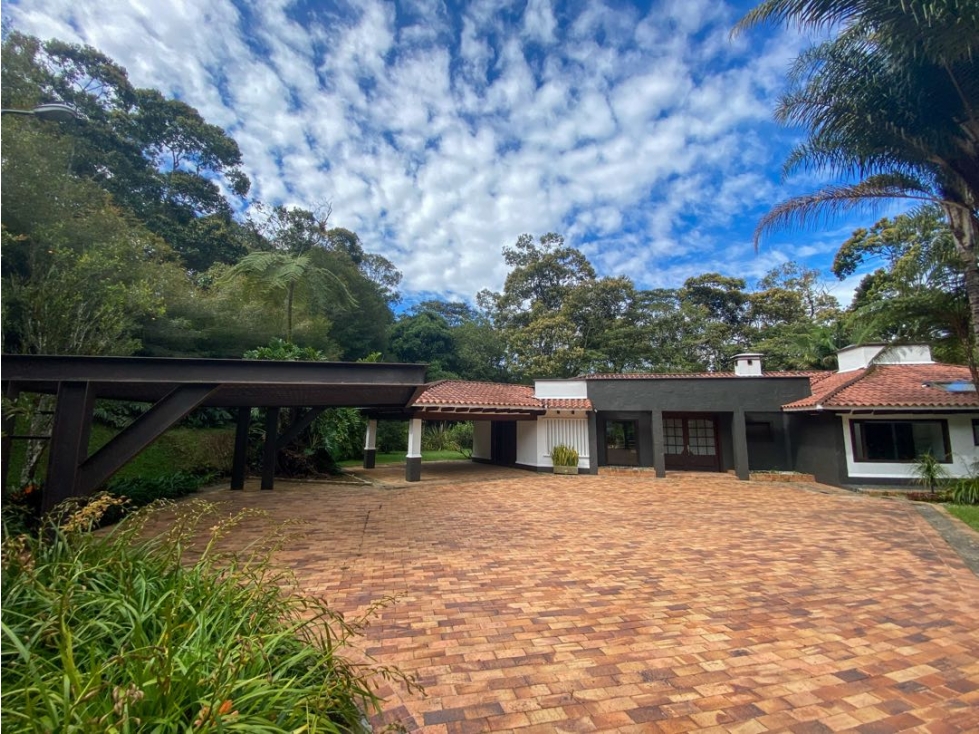 Casa campestre en Alquiler vía Rionegro - Retiro