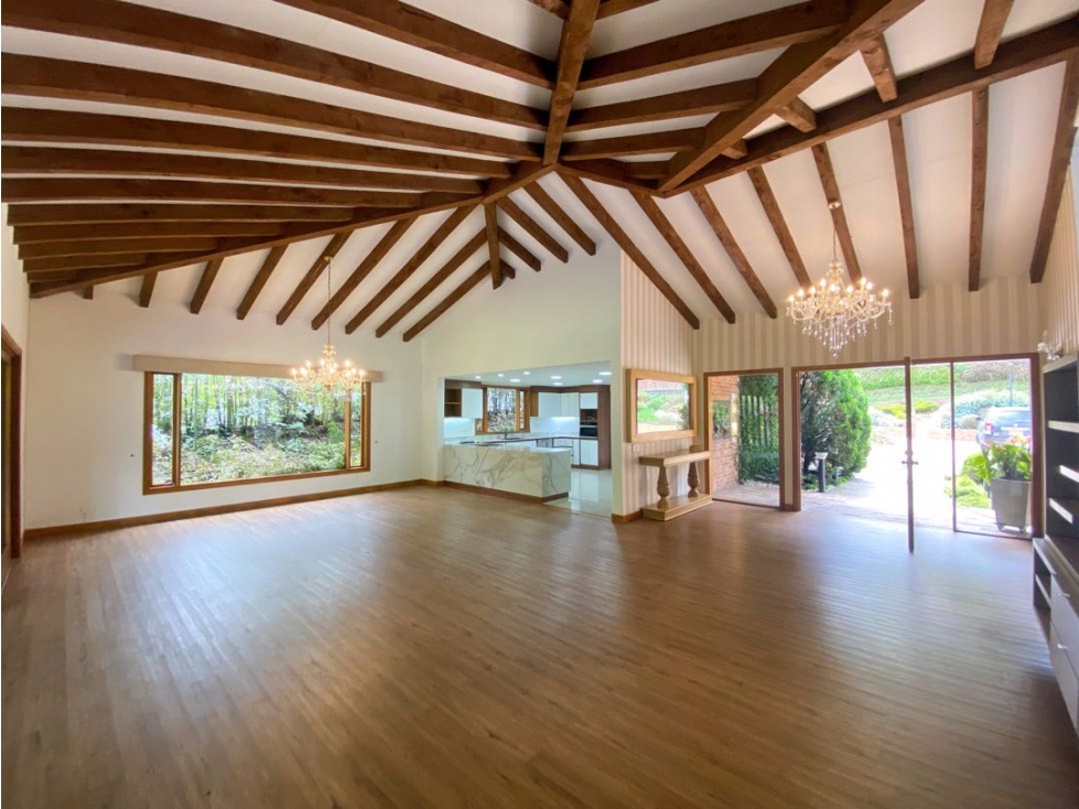 Casa campestre en alquiler vía Rionegro- el Retiro