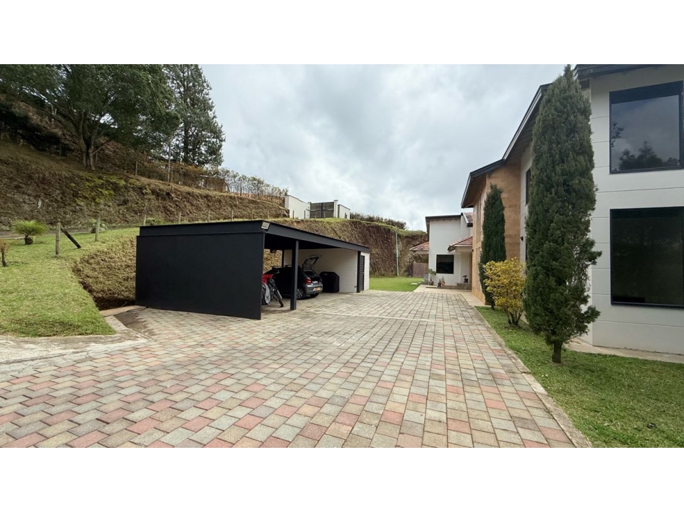 Casa Campestre en Altos del Escobero en Envigado — foto 3