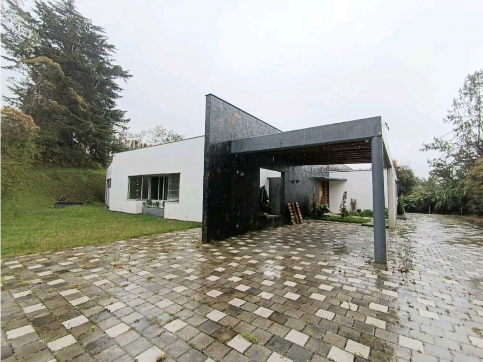 CASA CAMPESTRE EN ARRIENDO POR EL KM9 SECTOR LOMA DEL ESCOBERO - 2