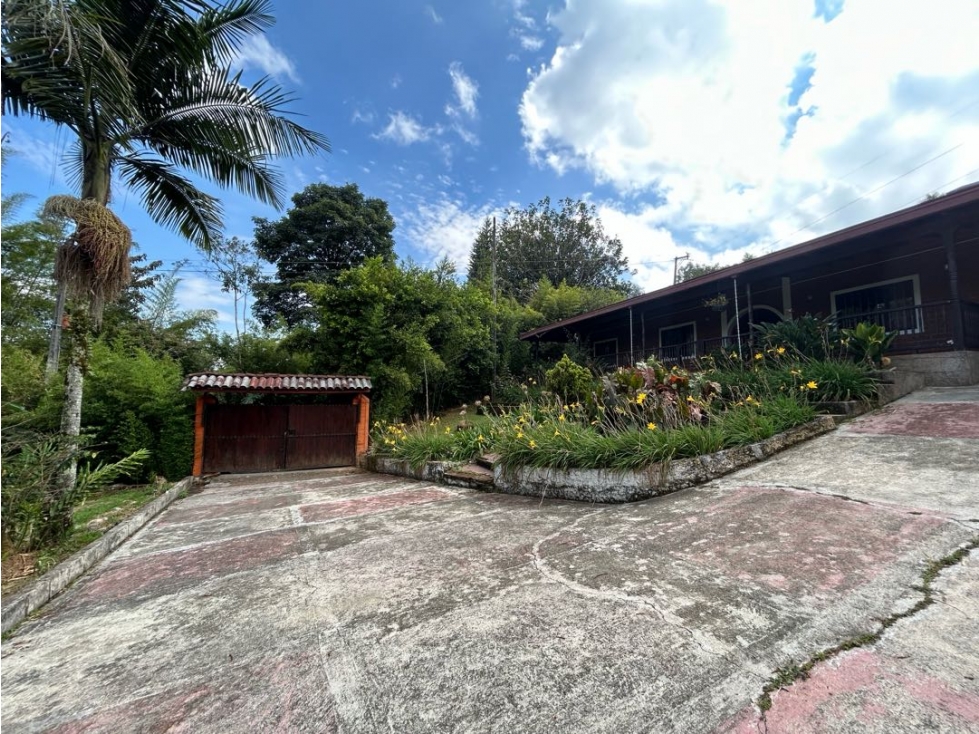 Casa Campestre en Arriendo, La Estrella, vereda San Isidro