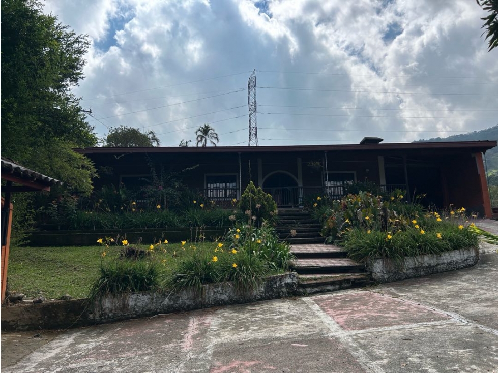 Casa Campestre en Arriendo, La Estrella, vereda San Isidro — foto 3