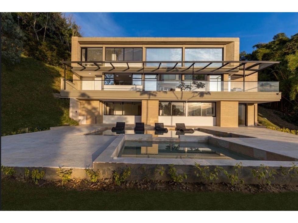 Casa campestre en arriendo Loma del escobero