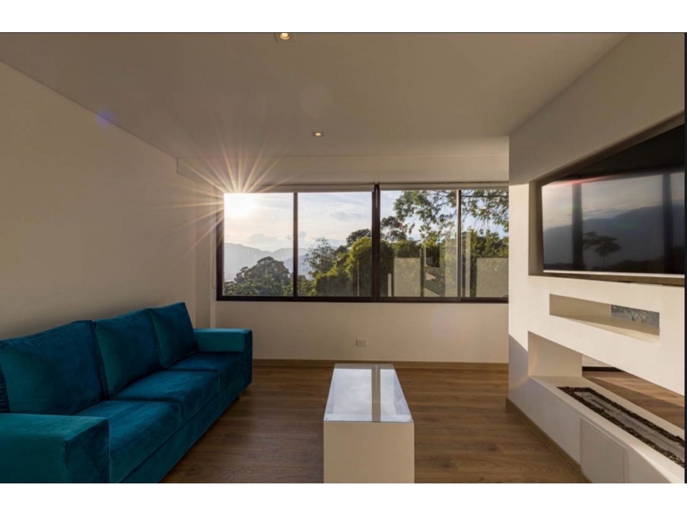 Casa campestre en arriendo Loma del escobero — foto 3