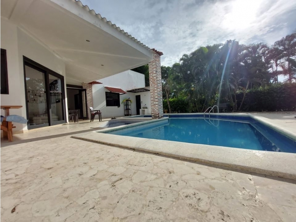Casa campestre en venta en conjunto cerrado en Montería — foto 2