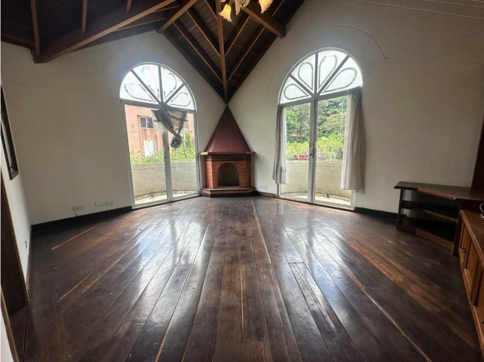 Casa campestre en arriendo poblado (parte alta) en medellin — foto 3