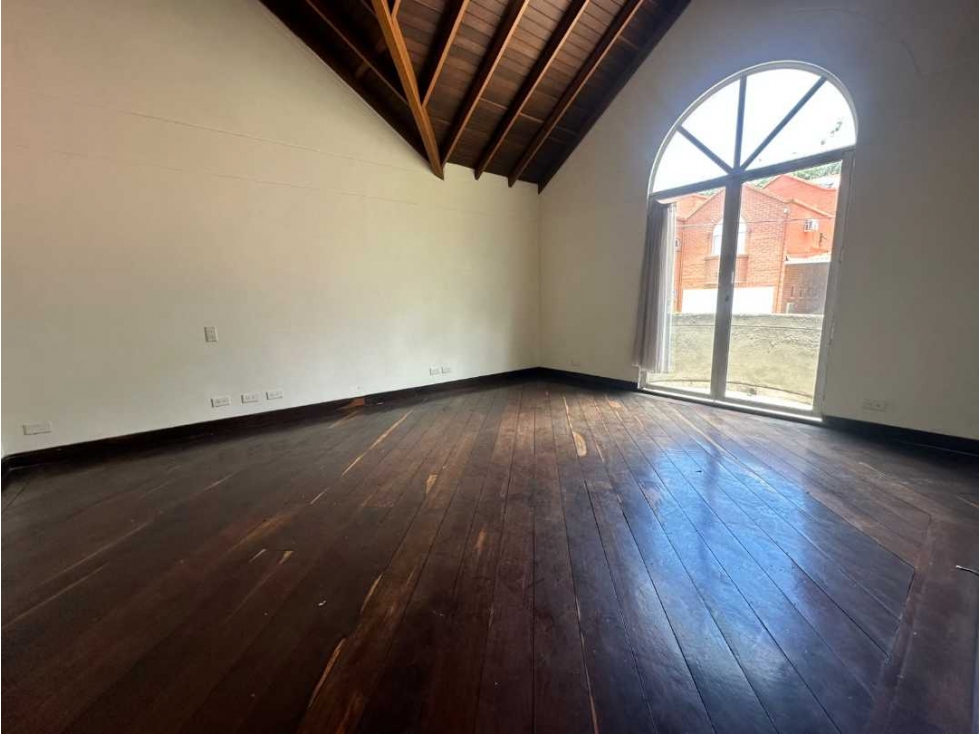 Casa campestre en arriendo poblado (parte alta) en medellin — foto 4
