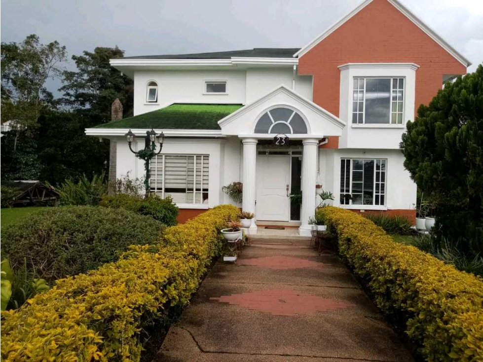 Casa Campestre En Conjunto Cerrado al norte de Armenia en Circasia