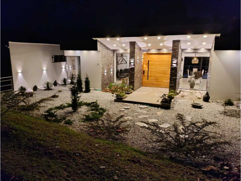 CASA CAMPESTRE EN EL CARMEN