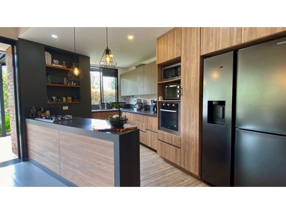 Casa campestre en el casco urbano del retiro — foto 4