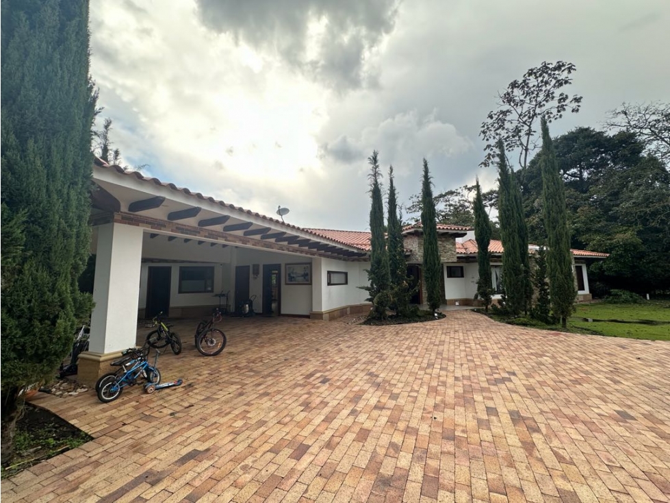 Casa campestre en el corazón de Llanogrande para venta! — foto 2