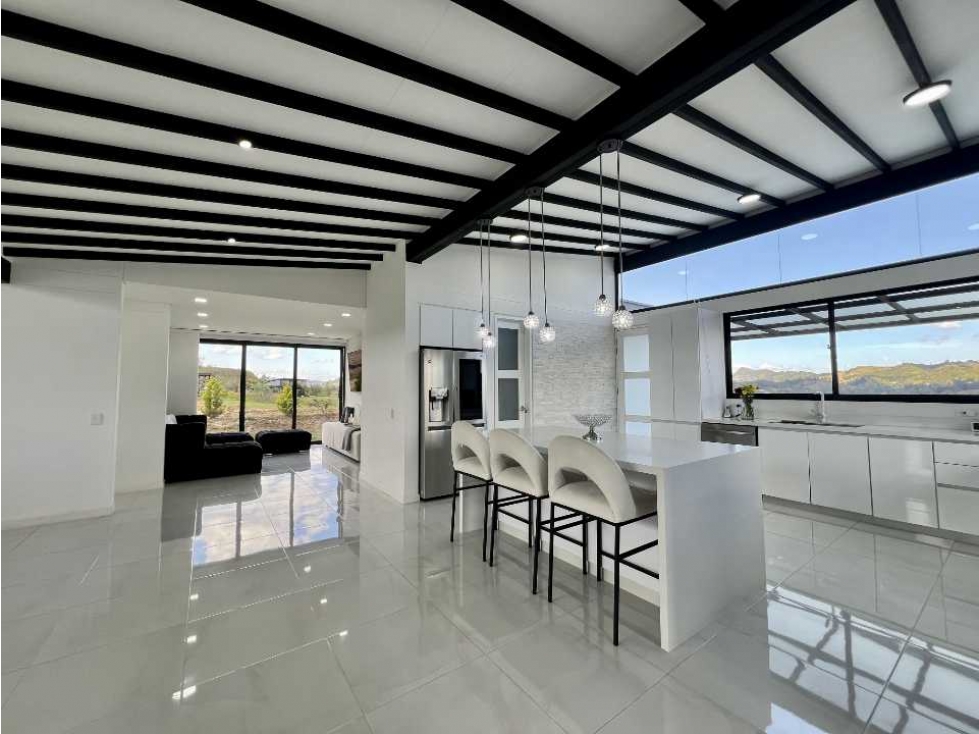 CASA CAMPESTRE EN EL RETIRO — foto 3