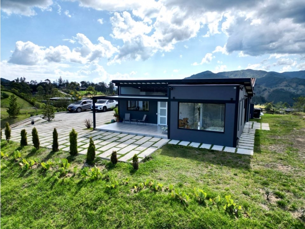 CASA CAMPESTRE EN EL RETIRO — foto 2