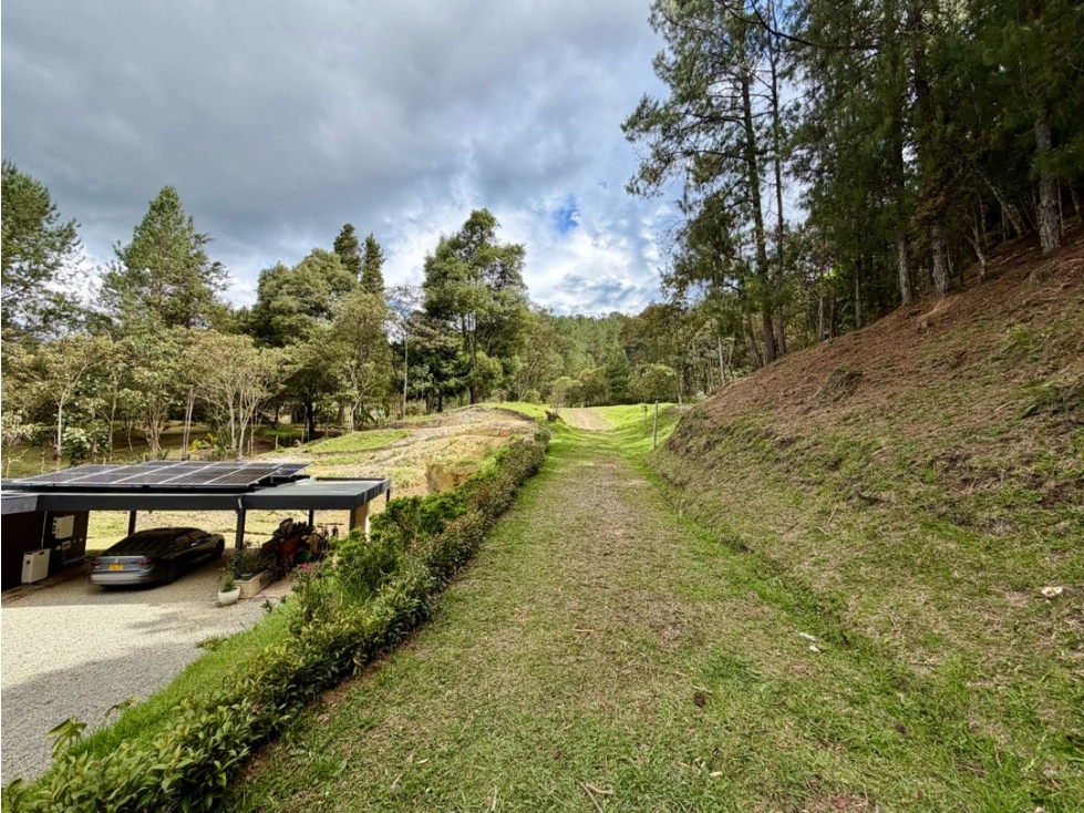 CASA CAMPESTRE EN EL RETIRO A 25 MIN DE MEDELLÍN — foto 2