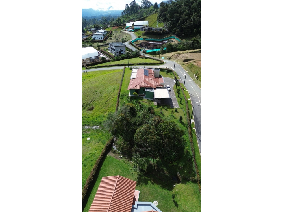 Casa campestre en La Ceja en Urbanización cerrada — foto 6