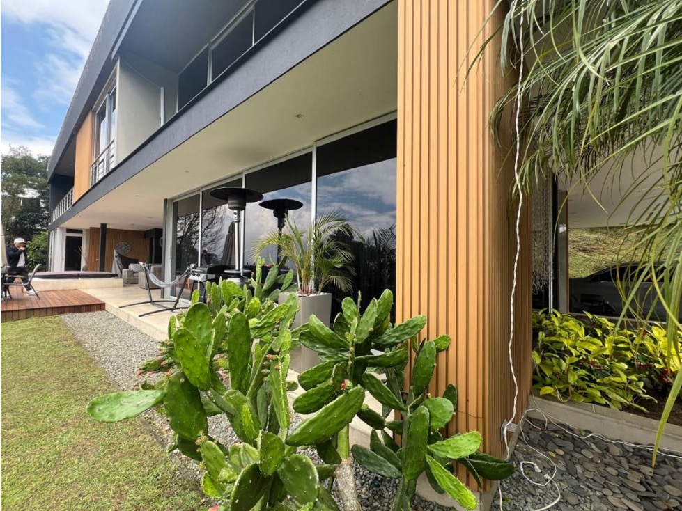 CASA CAMPESTRE EN LAS PALMAS PARTE BAJA MEDELLÍN — foto 4