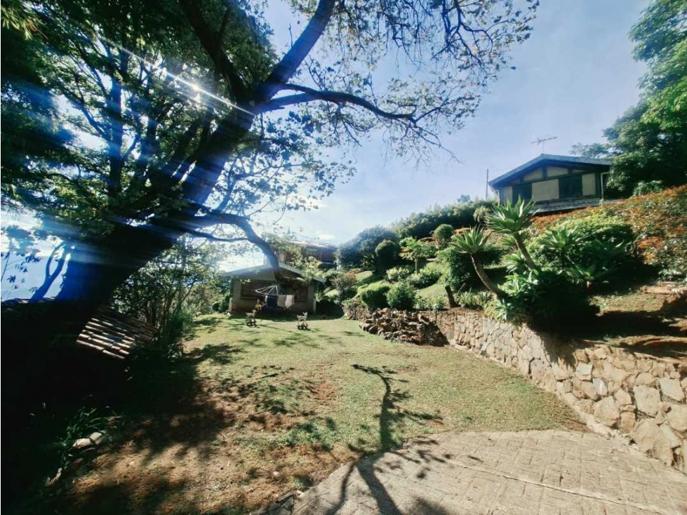 Casa campestre en las Palmas Poblado LP