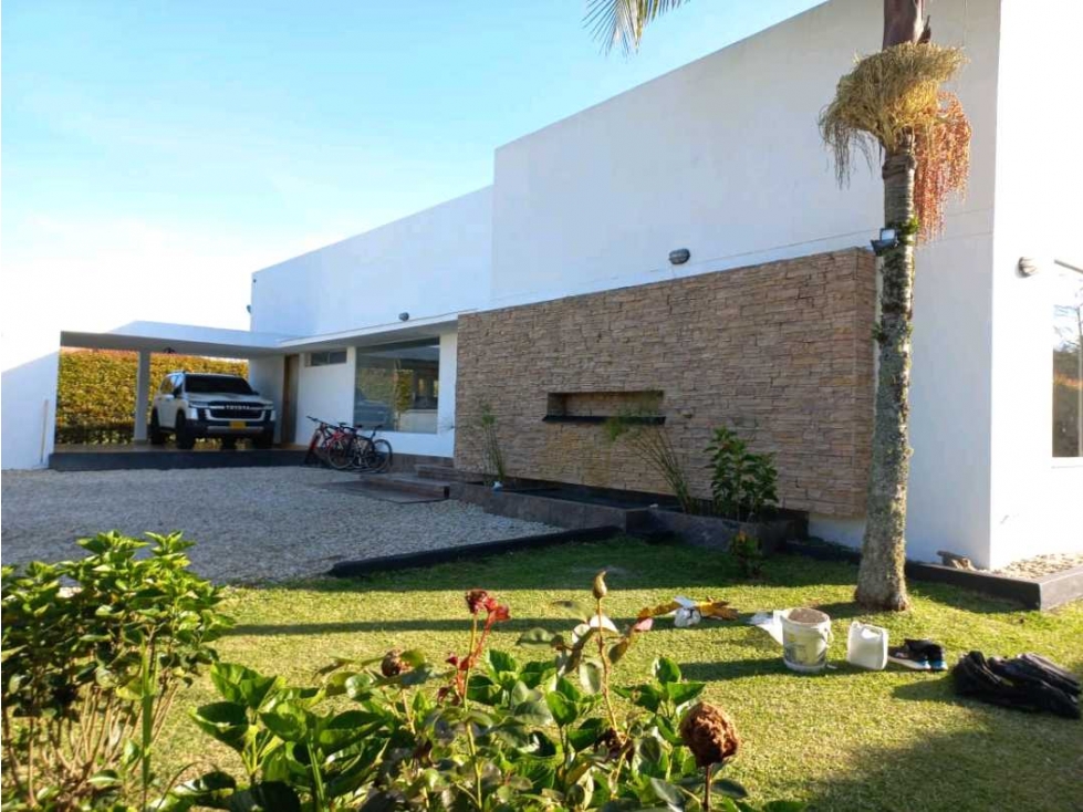CASA CAMPESTRE EN LLANOGRANDE UN.SOLO NIVEL — foto 3