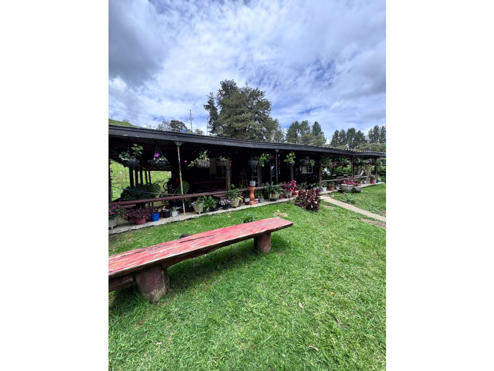 Casa campesina en el Alto de la Virgen Guarne Antioquía — foto 2