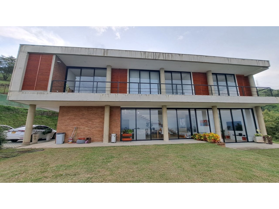 Casa campestre en parcelación cerrada en venta Yumbo Valle Colombia - 1