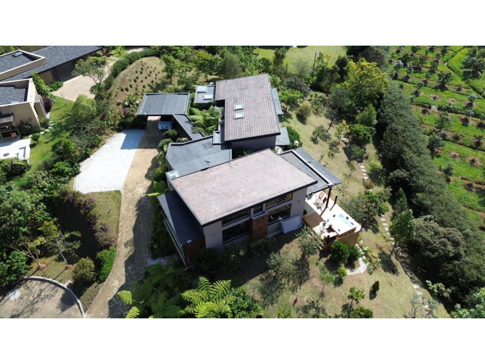 Casa campestre en parcelación cerrada exclusiva Vía La Ceja a San An — foto 2