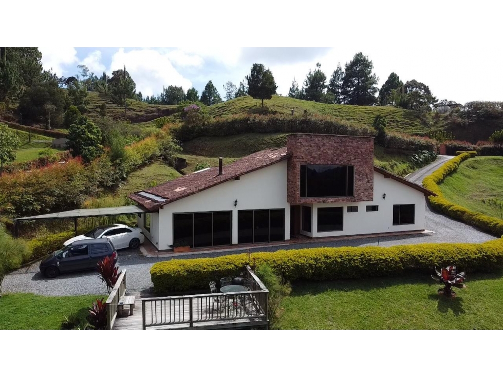 Casa campestre en parcelación en El Retiro