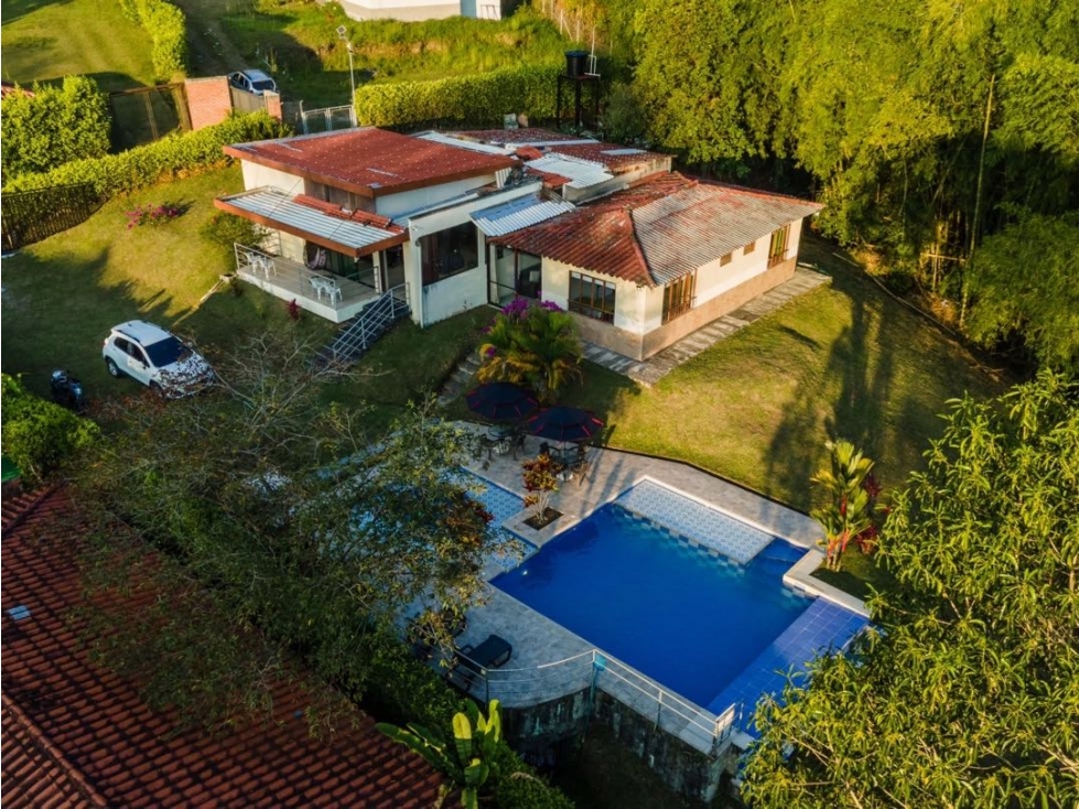 Casa campestre en parcelación en arriendo sector La Ye Barcelona - 1
