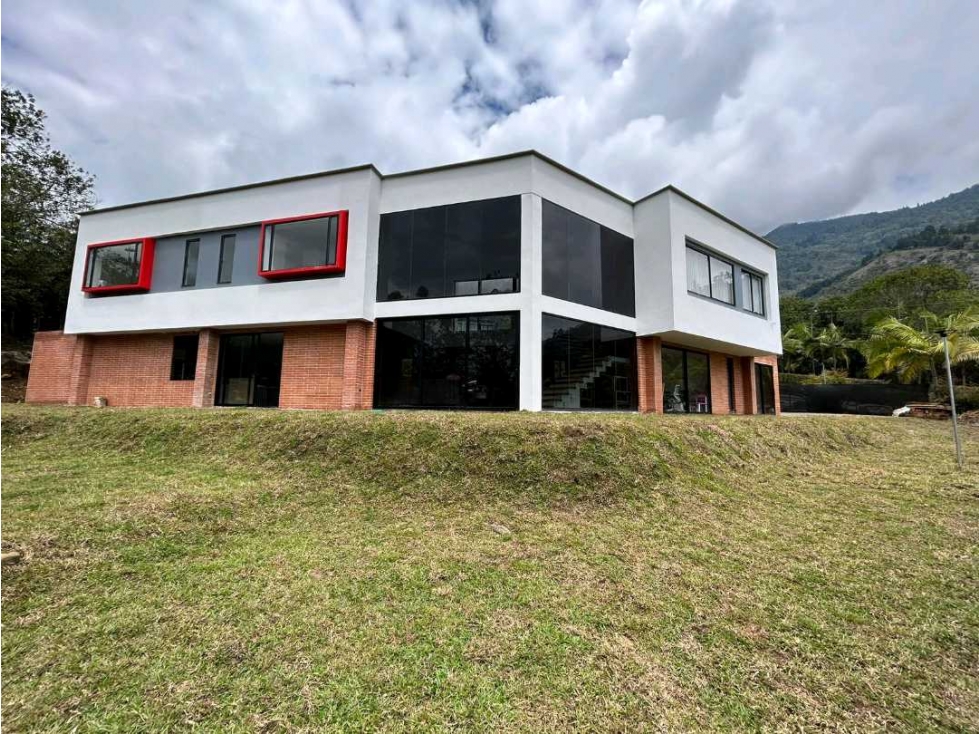 Casa Campestre en Parcelacion Copacabana en vereda La Veta en Venta — foto 3