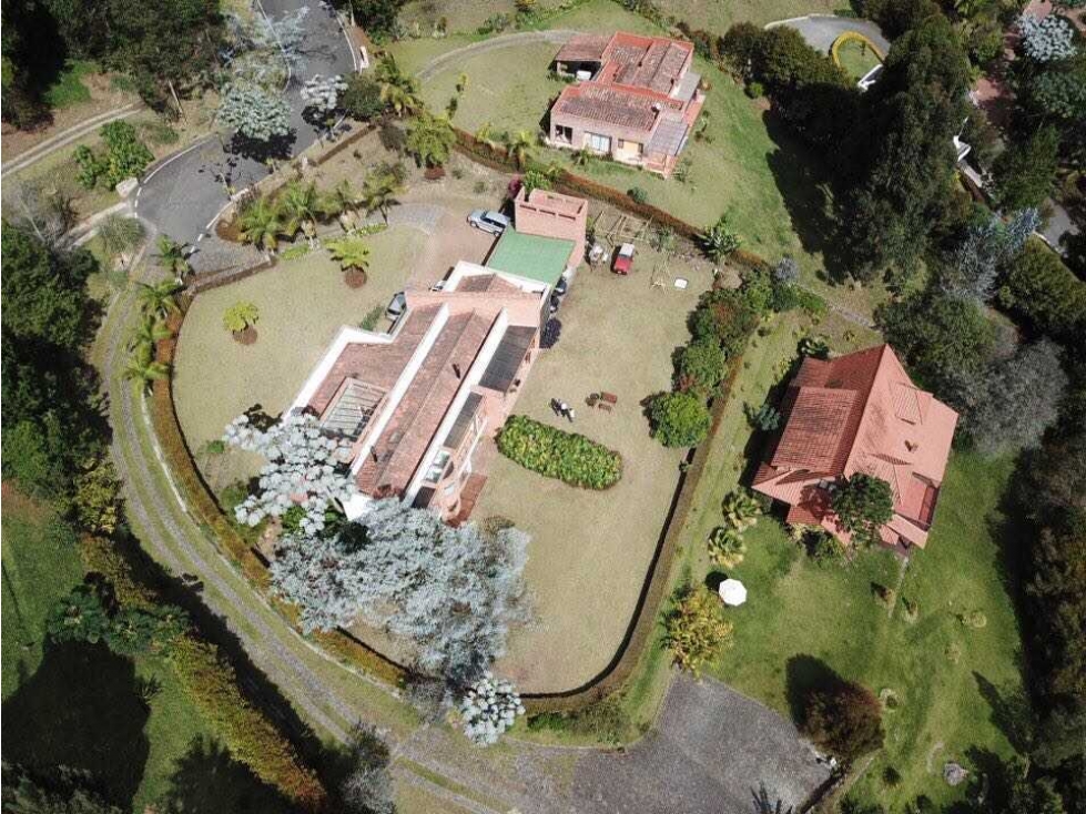 Casa campestre en renta via las Palmas