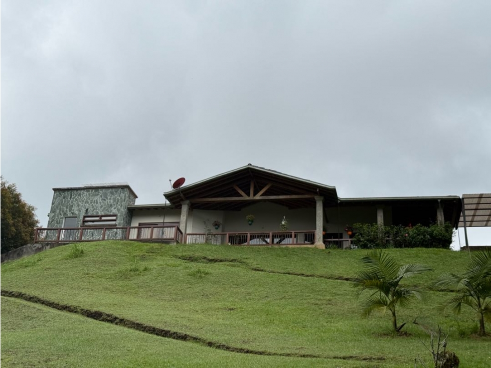 Casa campestre en unidad cerrada cerca al Aeropuerto Internacional CM — foto 4