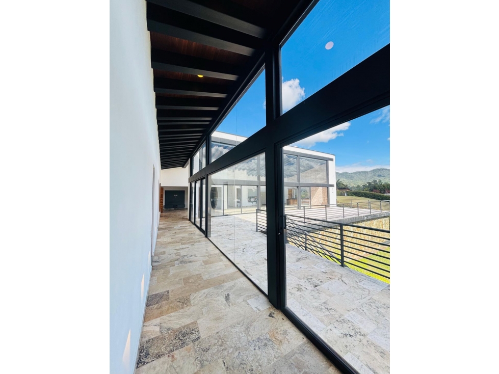Casa campestre en unidad cerrada vía San Antonio la Ceja [cm] — foto 4