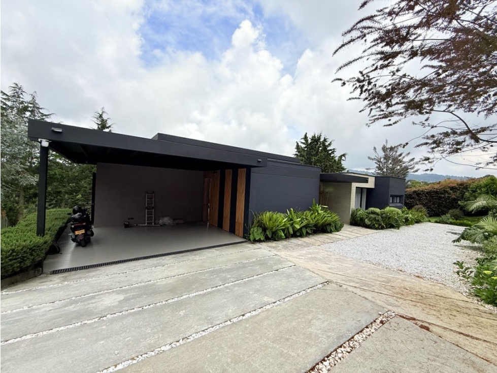 Casa Campestre en Venta Alto de las Palmas 450m2 Construidos