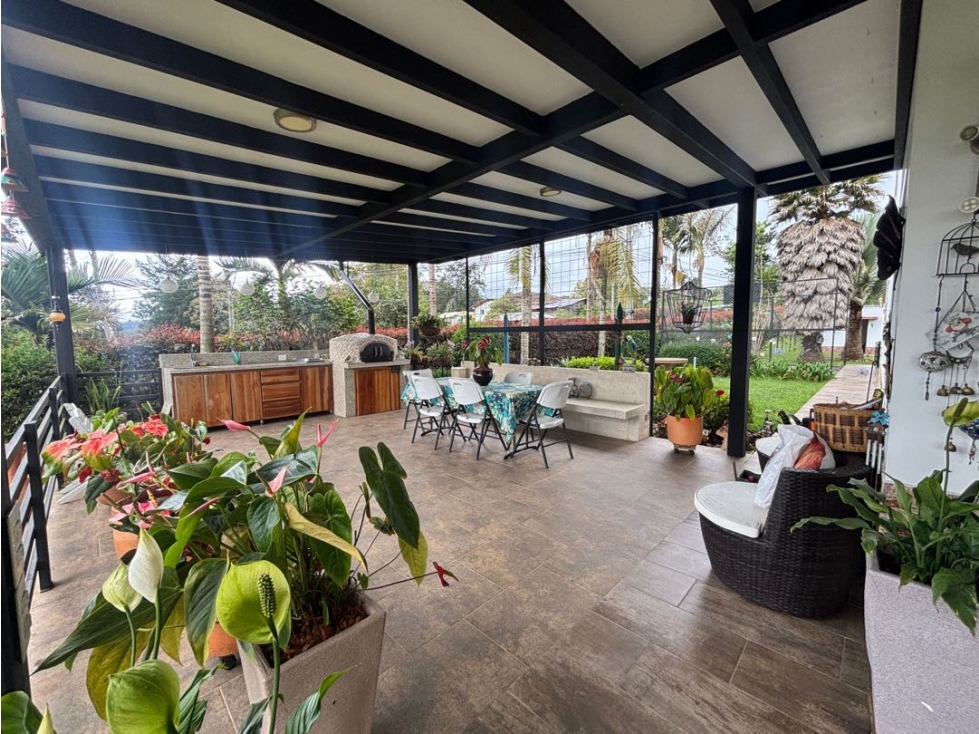 Casa campestre en venta con casa auxiliar y amplias zonas sociales — foto 5