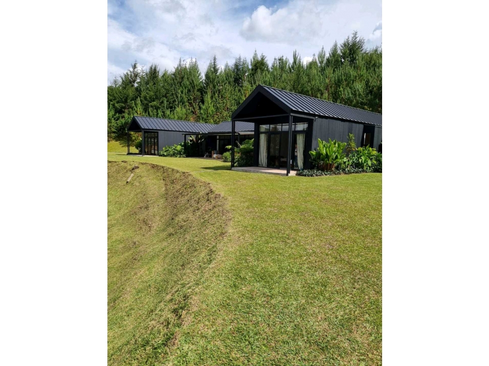 CASA CAMPESTRE EN VENTA EL RETIRO