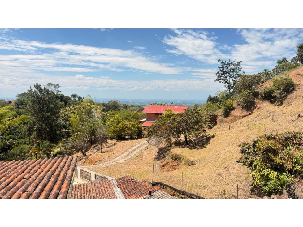 Casa Campestre en Venta en Colinas de Miravalle - 1