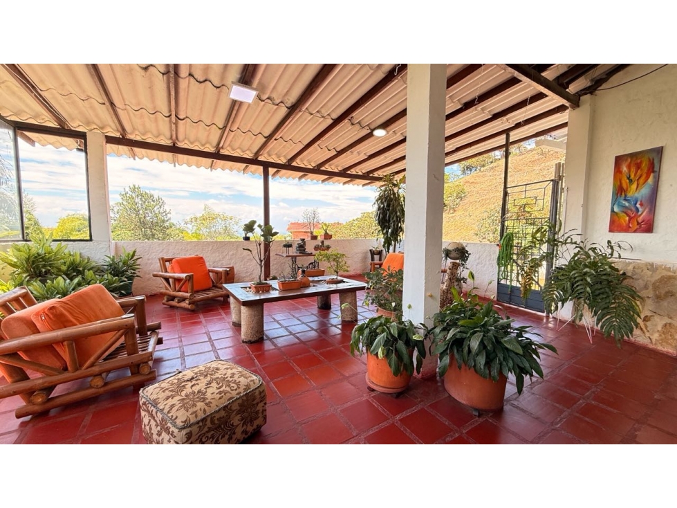 Casa Campestre en Venta en Colinas de Miravalle - 3