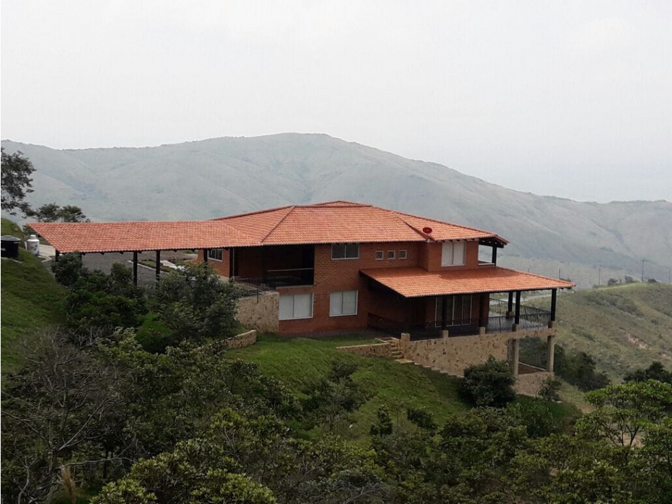 Casa campestre en venta en condominio - Dapa Yumbo Cali Valle Colombia