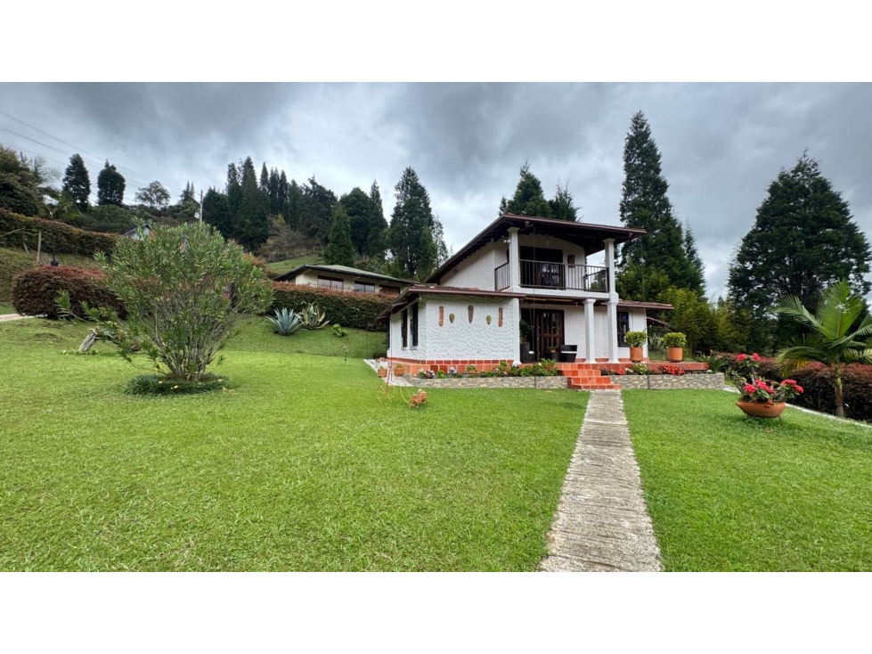 Casa campestre en venta en condominio con portón en guarne — foto 2