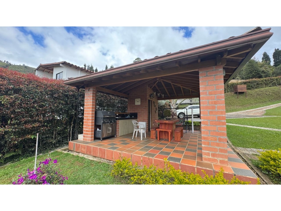 Casa campestre en venta en condominio con portón en guarne — foto 5
