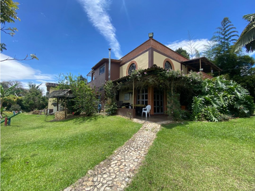 Casa campestre en venta en Guarne vereda toldas