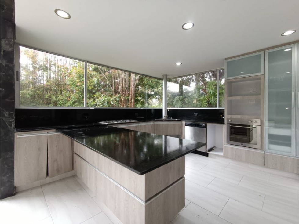 Casa campestre en venta Envigado Loma Del Escobero — foto 2