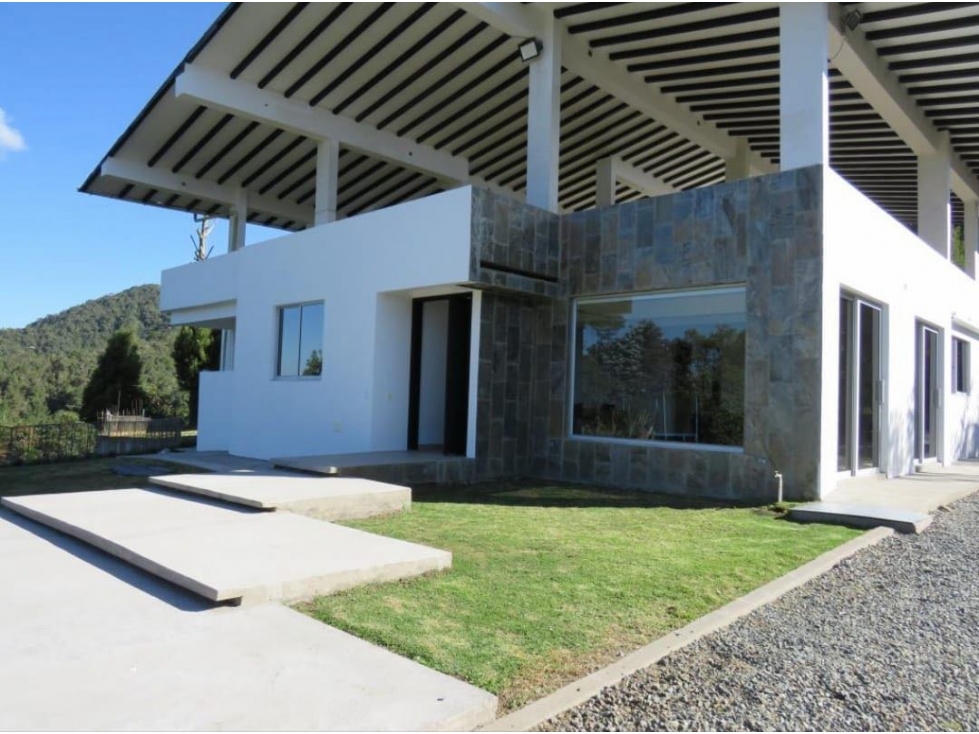 Casa campestre en venta Envigado Alto del Escobero