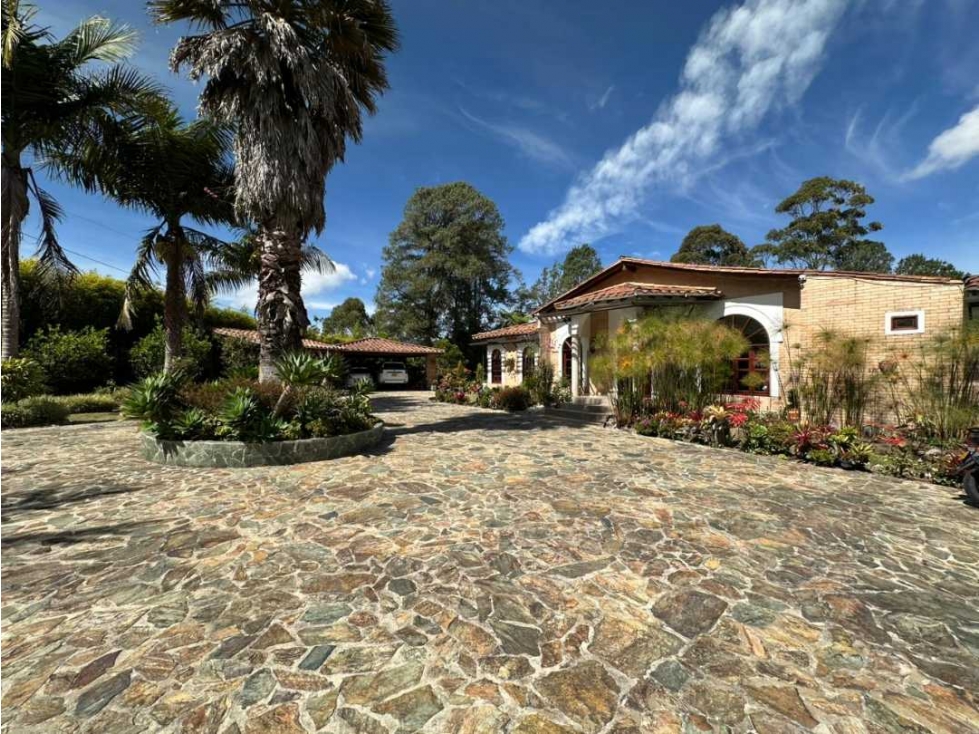 CASA CAMPESTRE EN VENTA ENVIGADO ALTO DE LAS PALMAS (T) — foto 2